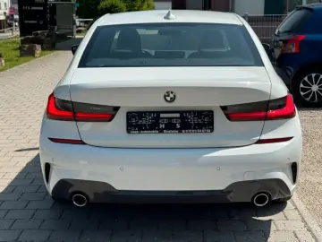 320 i M Sportpaket  MFL SHZ NAVI