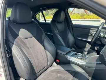 320 i M Sportpaket  MFL SHZ NAVI