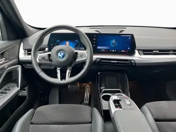 X1 xDrive25e M SPORT Adpt.LED PA FernAss Komfzu