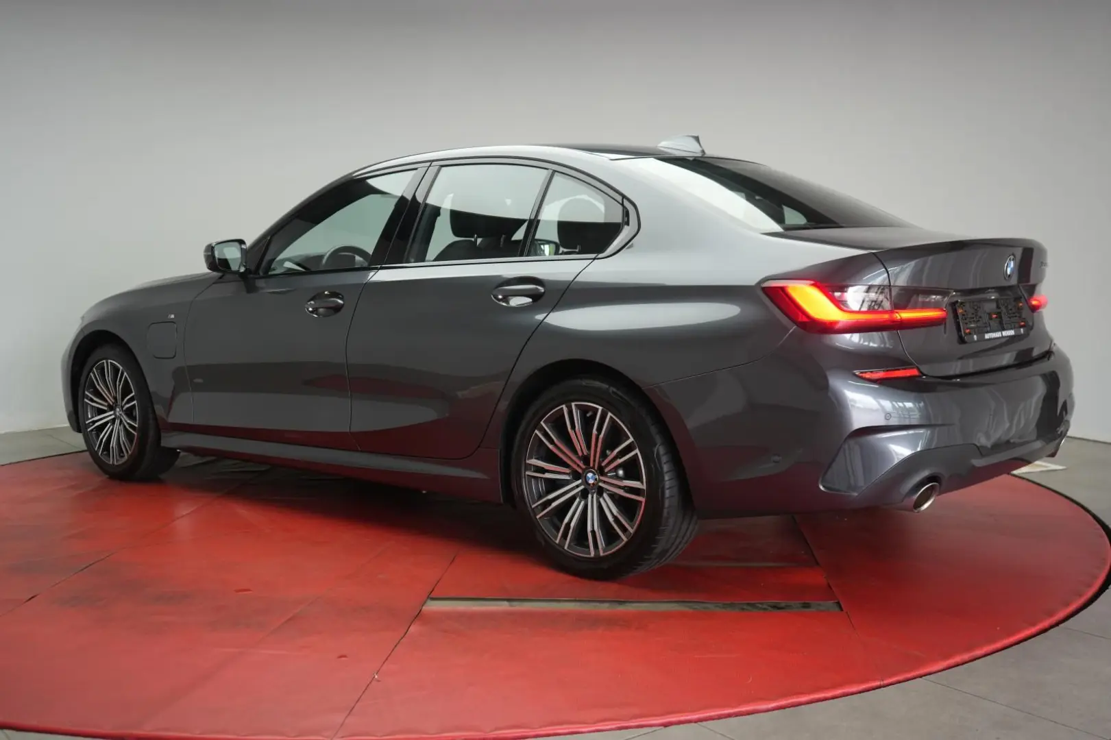 330 e M Sport Navi ACC Virtual