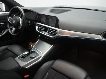 330 e M Sport Navi ACC Virtual