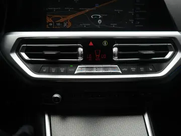 330 e M Sport Navi ACC Virtual