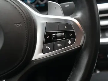 330 e M Sport Navi ACC Virtual