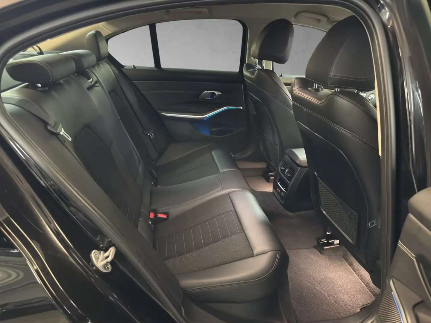 BMW 330 e Limousine Sport Line HUD HiFi