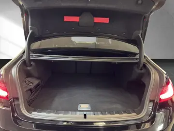 BMW 330 e Limousine Sport Line HUD HiFi