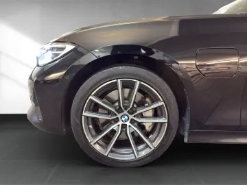 BMW 330 e Limousine Sport Line HUD HiFi