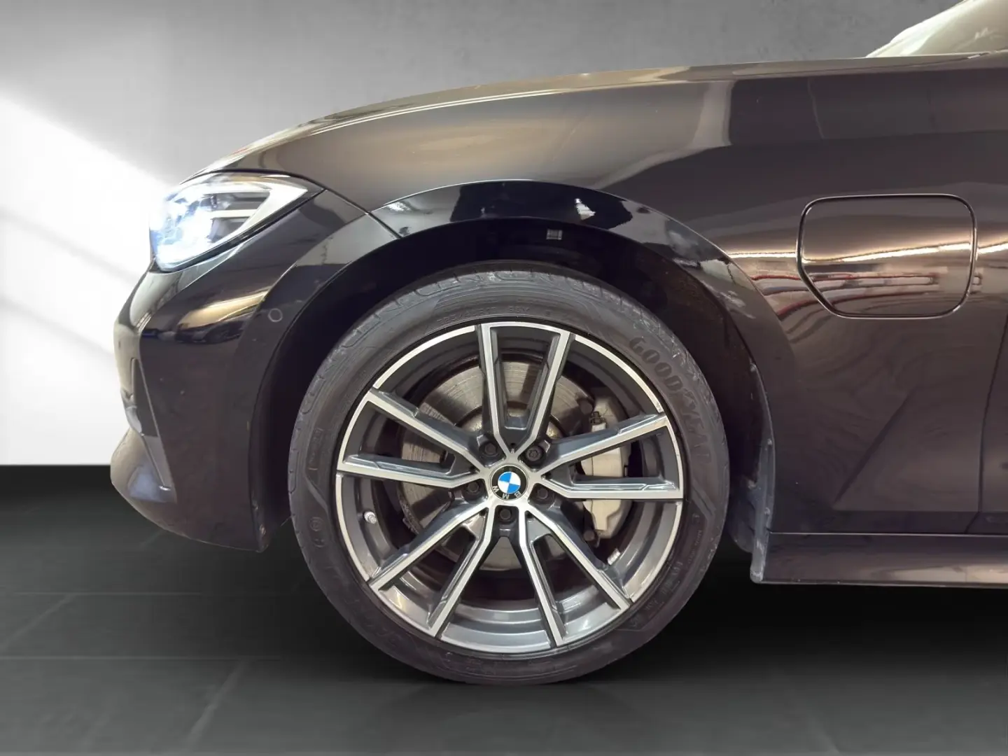 BMW 330 e Limousine Sport Line HUD HiFi