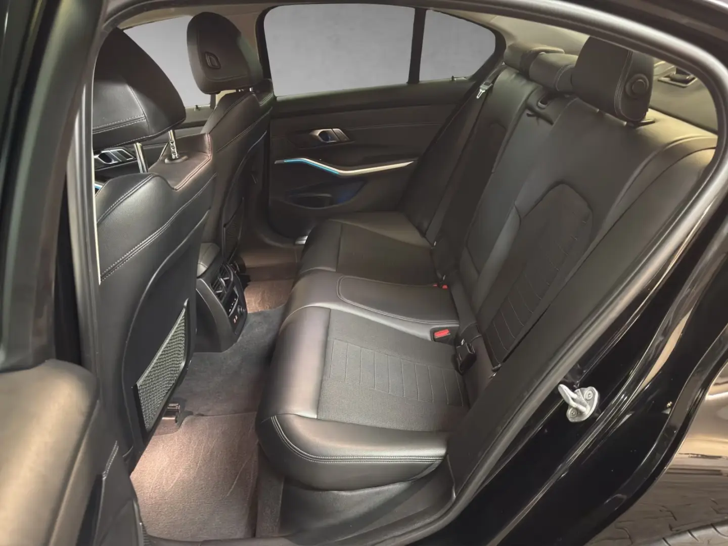 BMW 330 e Limousine Sport Line HUD HiFi