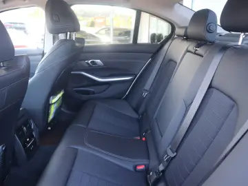 BMW 320 e Sedan Sport Line DAB WLAN