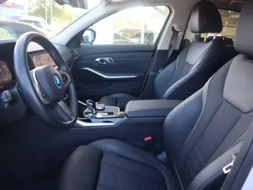 BMW 320 e Sedan Sport Line DAB WLAN