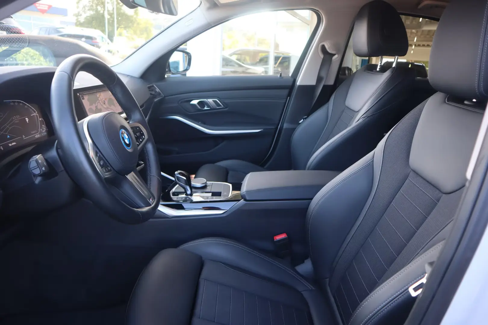 BMW 320 e Sedan Sport Line DAB WLAN