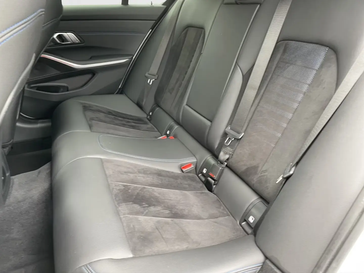 BMW 320 i AUT. M SPORTPAKET LASER