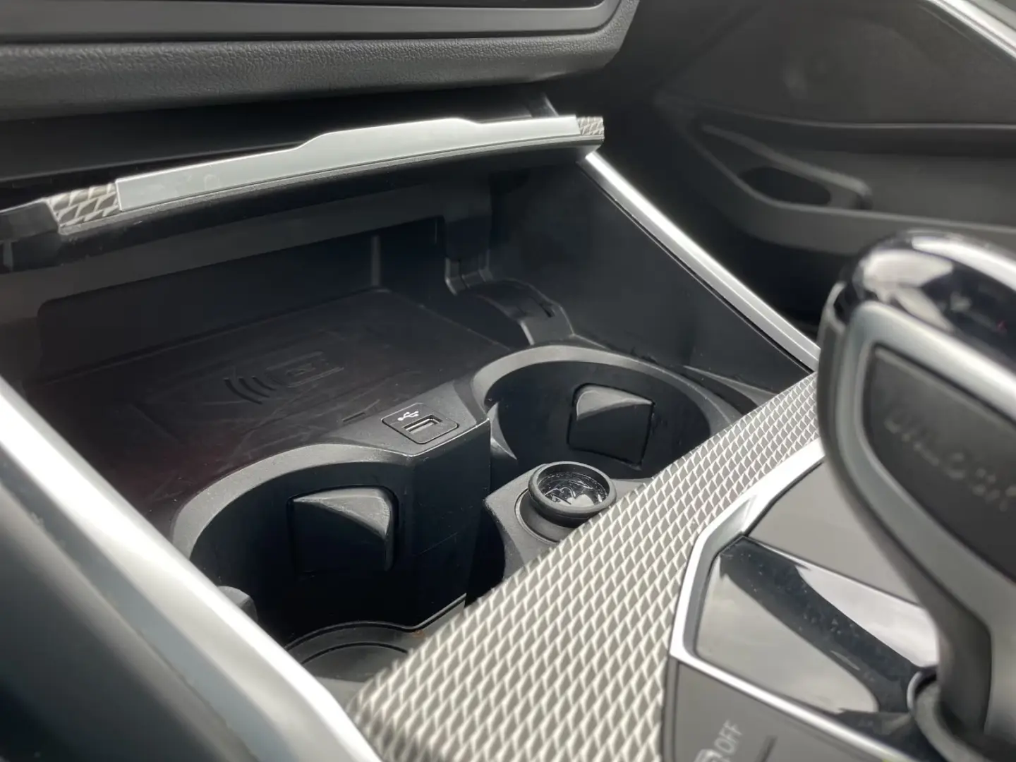 BMW 320 i AUT. M SPORTPAKET LASER
