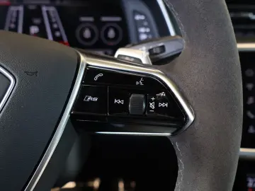 RS7 4.0 TFSI V8 qu. KERAMIK B&O HUD 360  PANO 22
