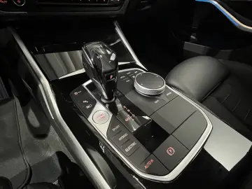 BMW 330 e Sport-Line LCProf. HuD Laserlicht