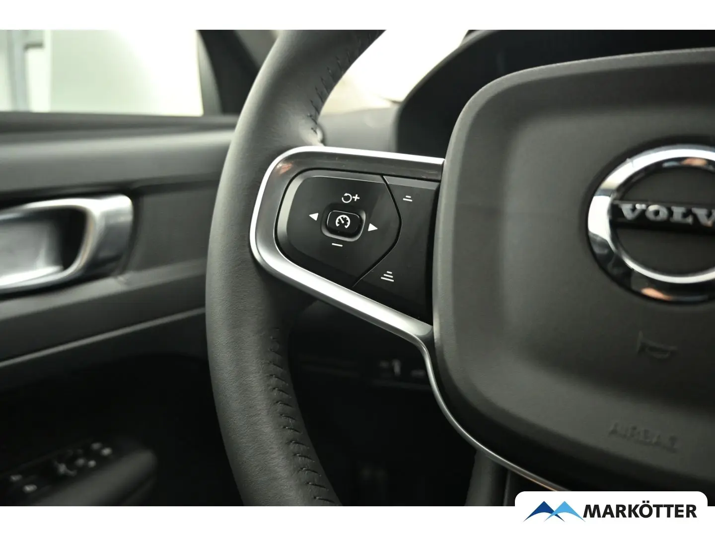 XC40 T5 Recharge Inscription Bliss Camera Keyless 18