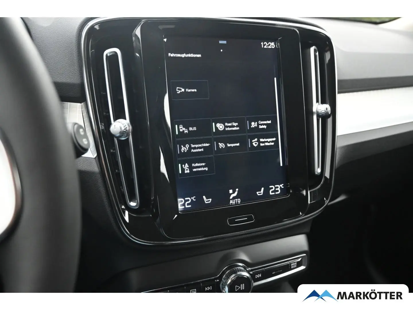 XC40 T5 Recharge Inscription Bliss Camera Keyless 18