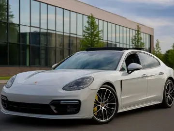 Panamera GTS V8 KERAMIK GARANTIE MASSAGE MATRIX