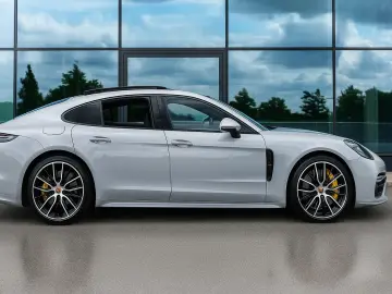 Panamera GTS V8 KERAMIK GARANTIE MASSAGE MATRIX