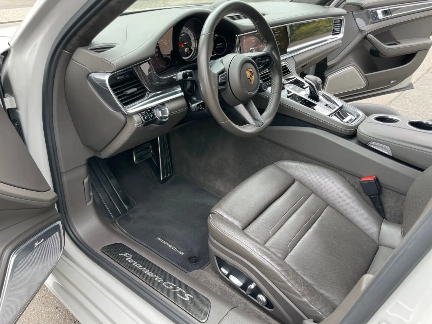 Panamera GTS V8 KERAMIK GARANTIE MASSAGE MATRIX