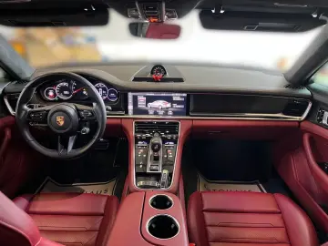 Panamera GTS  Sport Chrono PANO FACELIFT BOSE