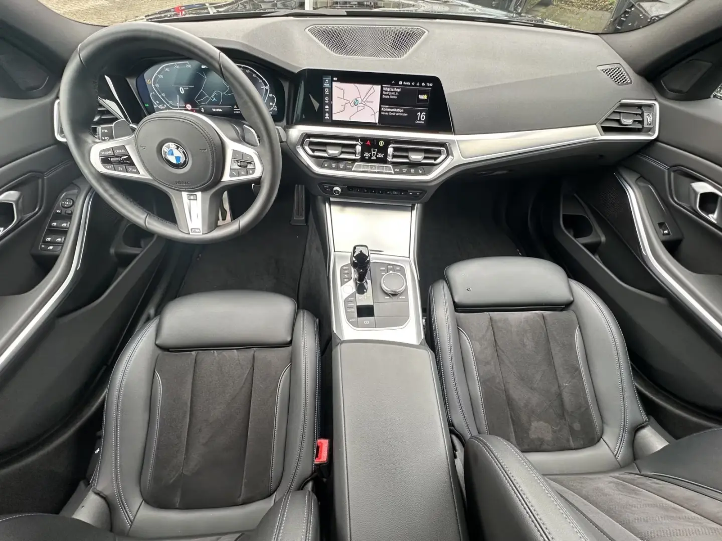 BMW 320 și Limuzină M SPORT LASER LIVE