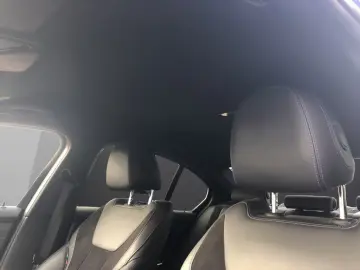 BMW 320 i Cameră LIM M-SPORT LED NAVI