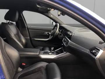 BMW 320 i Cameră LIM M-SPORT LED NAVI