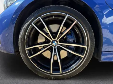 BMW 330 e Limuzina M Sport Navi LED SHZ