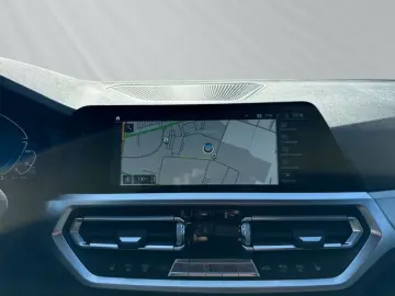 BMW 330 e Limuzina M Sport Navi LED SHZ