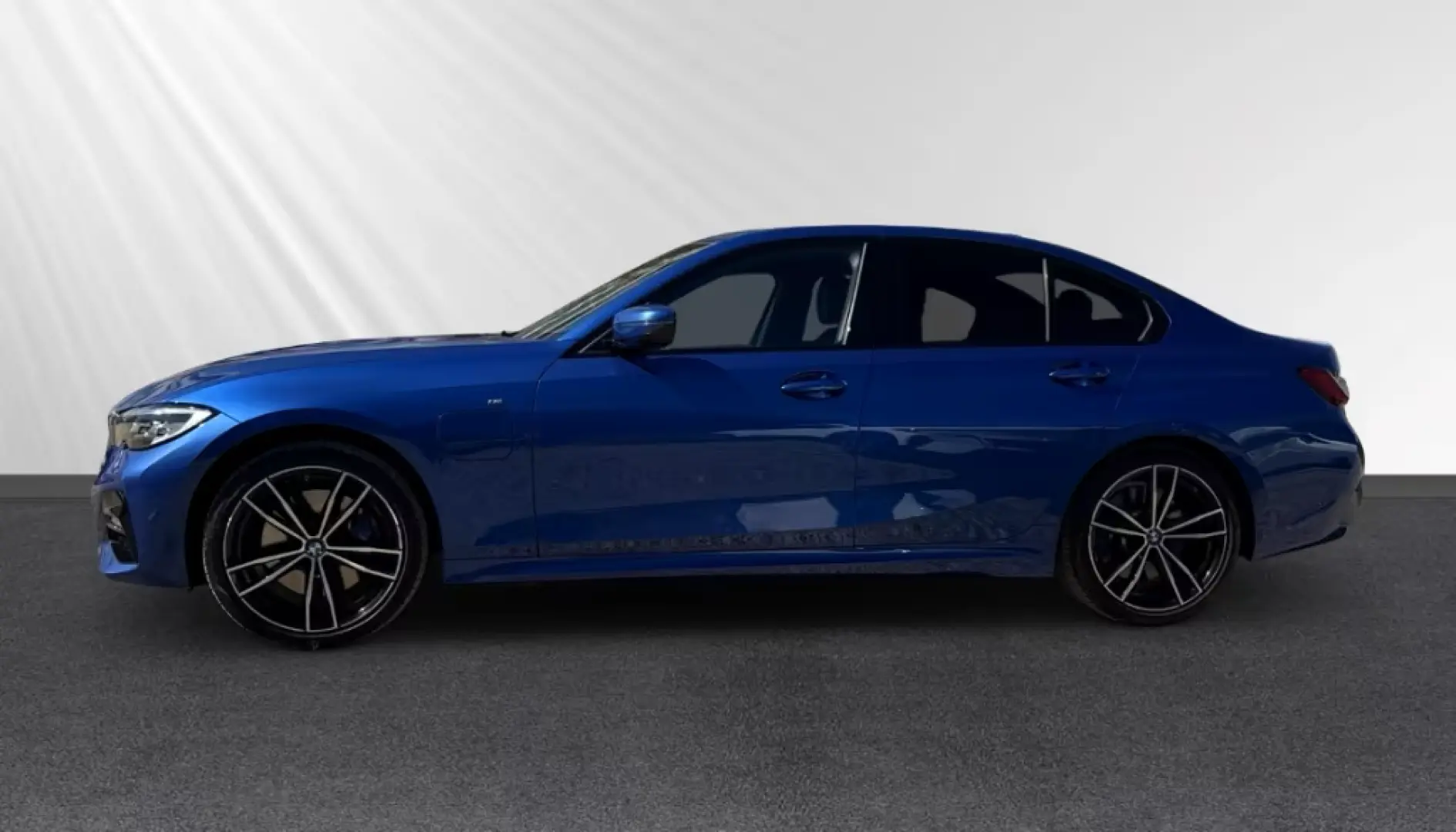 BMW 330 e Limuzina M Sport Navi LED SHZ