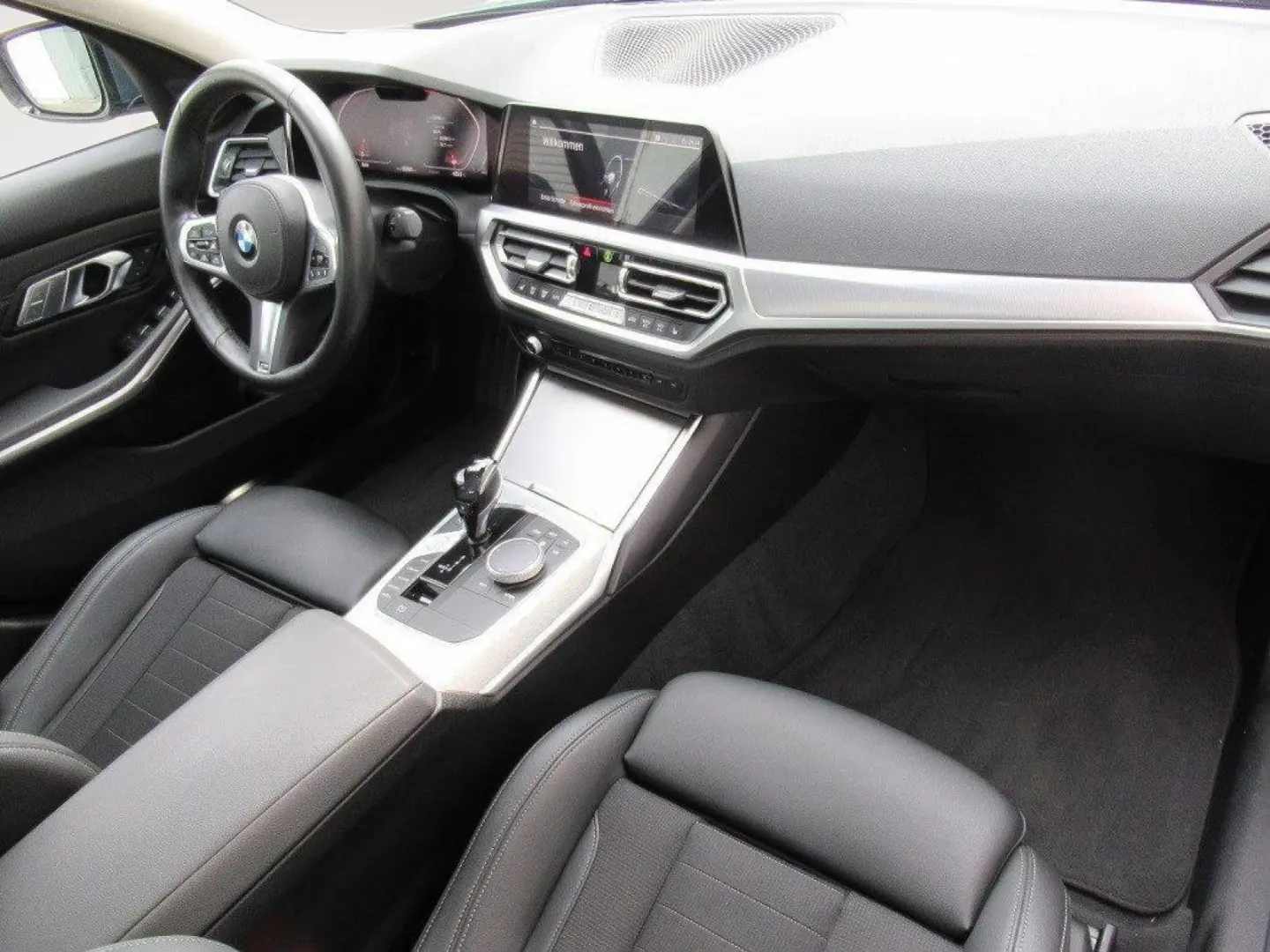 BMW 320 d A Sport Line Head-Up HiFi DAB