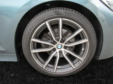 BMW 320 d A Sport Line Head-Up HiFi DAB