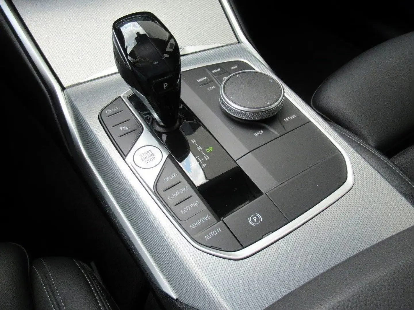 BMW 320 d A Sport Line Head-Up HiFi DAB