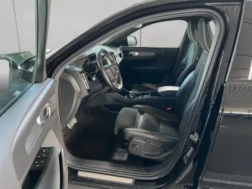 XC40 T4 Recharge R-Design DKG PilotAssist BLIS K