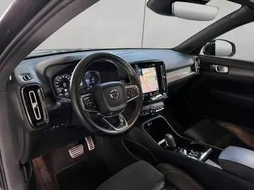 XC40 T4 Recharge R-Design DKG PilotAssist BLIS K