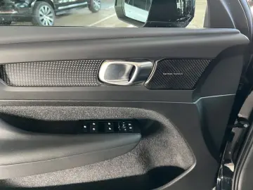 XC40 T4 Recharge R-Design DKG PilotAssist BLIS K