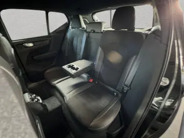 XC40 T4 Recharge R-Design DKG PilotAssist BLIS K