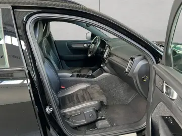 XC40 T4 Recharge R-Design DKG PilotAssist BLIS K