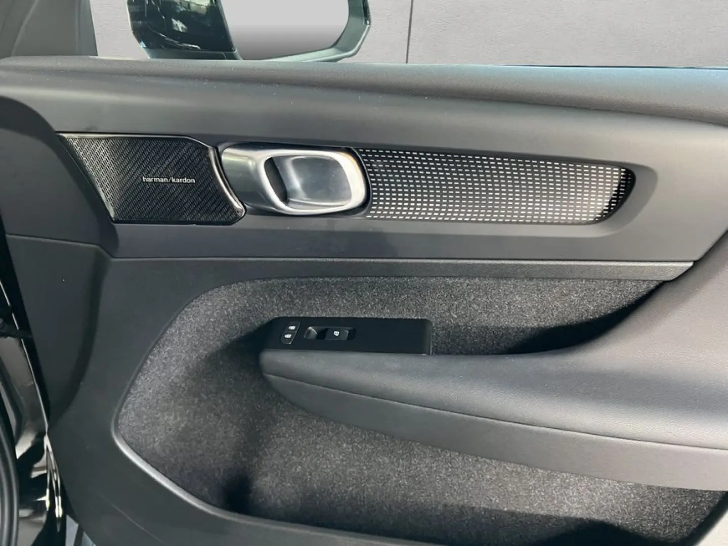 XC40 T4 Recharge R-Design DKG PilotAssist BLIS K