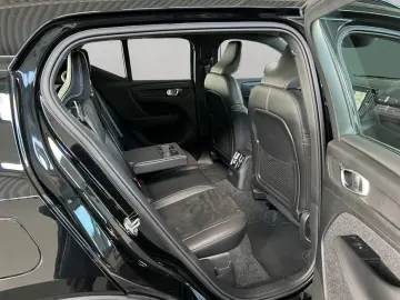 XC40 T4 Recharge R-Design DKG PilotAssist BLIS K