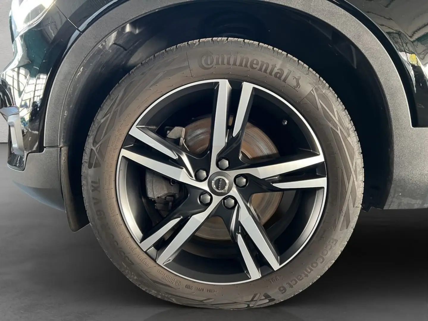 XC40 T4 Recharge R-Design DKG PilotAssist BLIS K