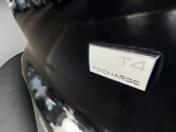 XC40 T4 Recharge R-Design DKG PilotAssist BLIS K