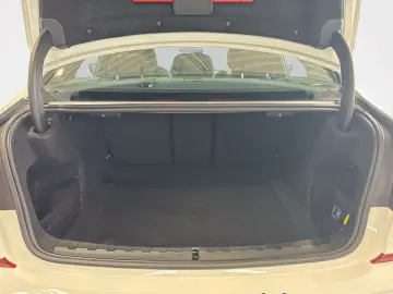 BMW 320 i M Sport Limuzină Laserlicht