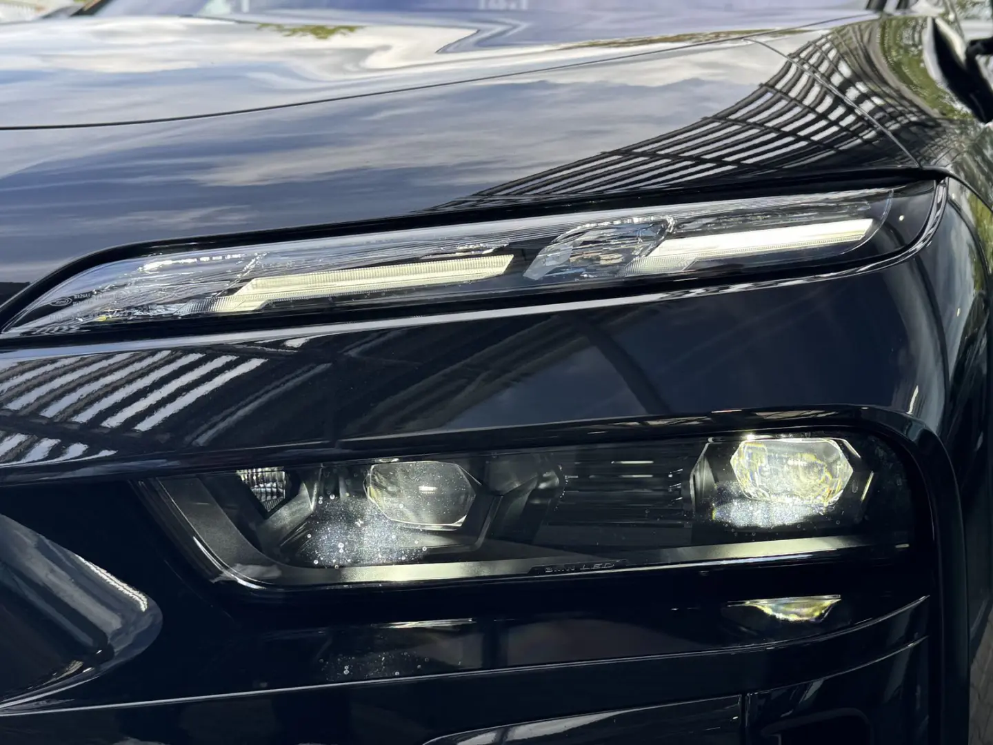 M760e xDrive Autobahnas. P.SKY Massage Autm.Tür