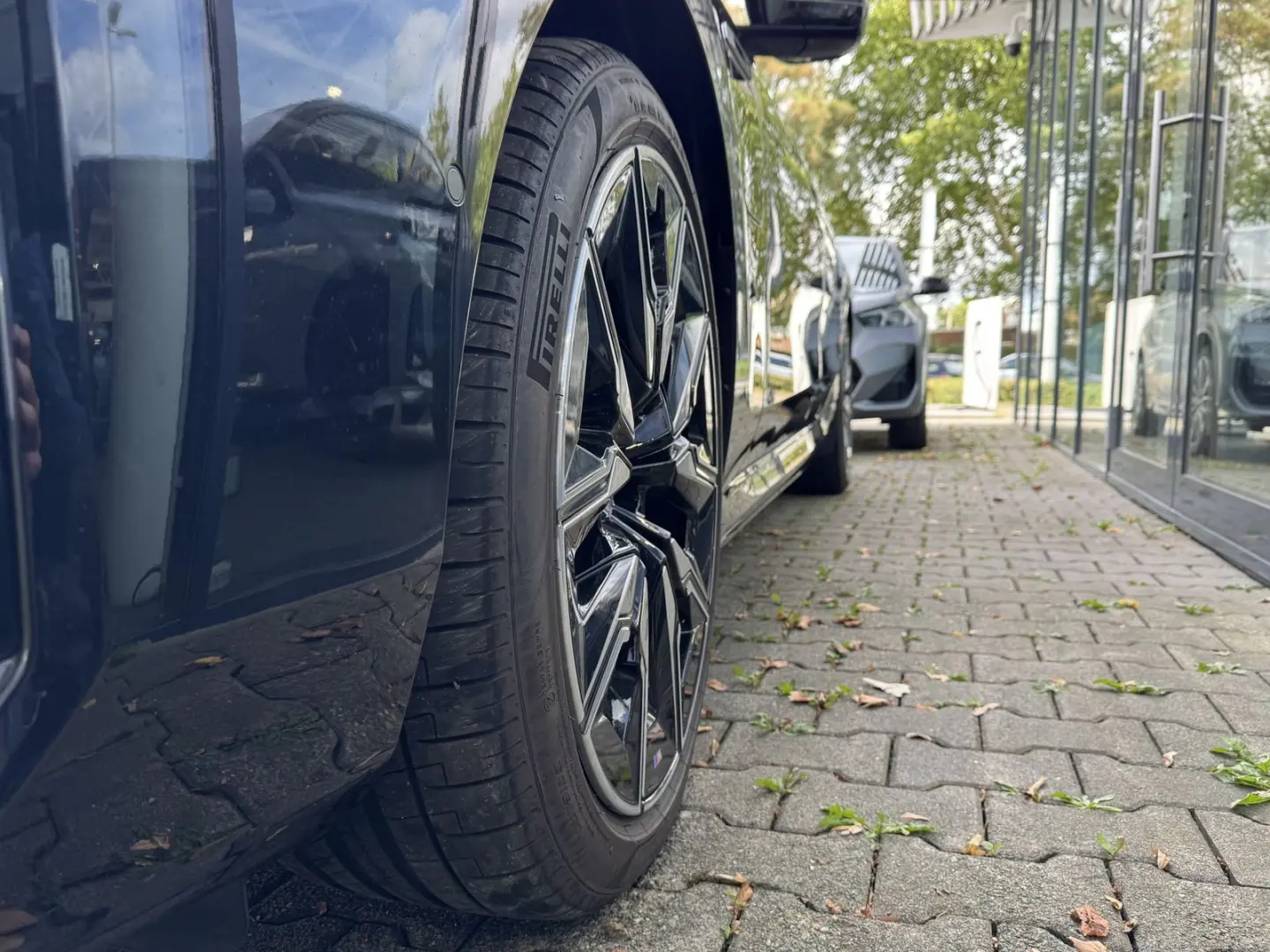 M760e xDrive Autobahnas. P.SKY Massage Autm.Tür
