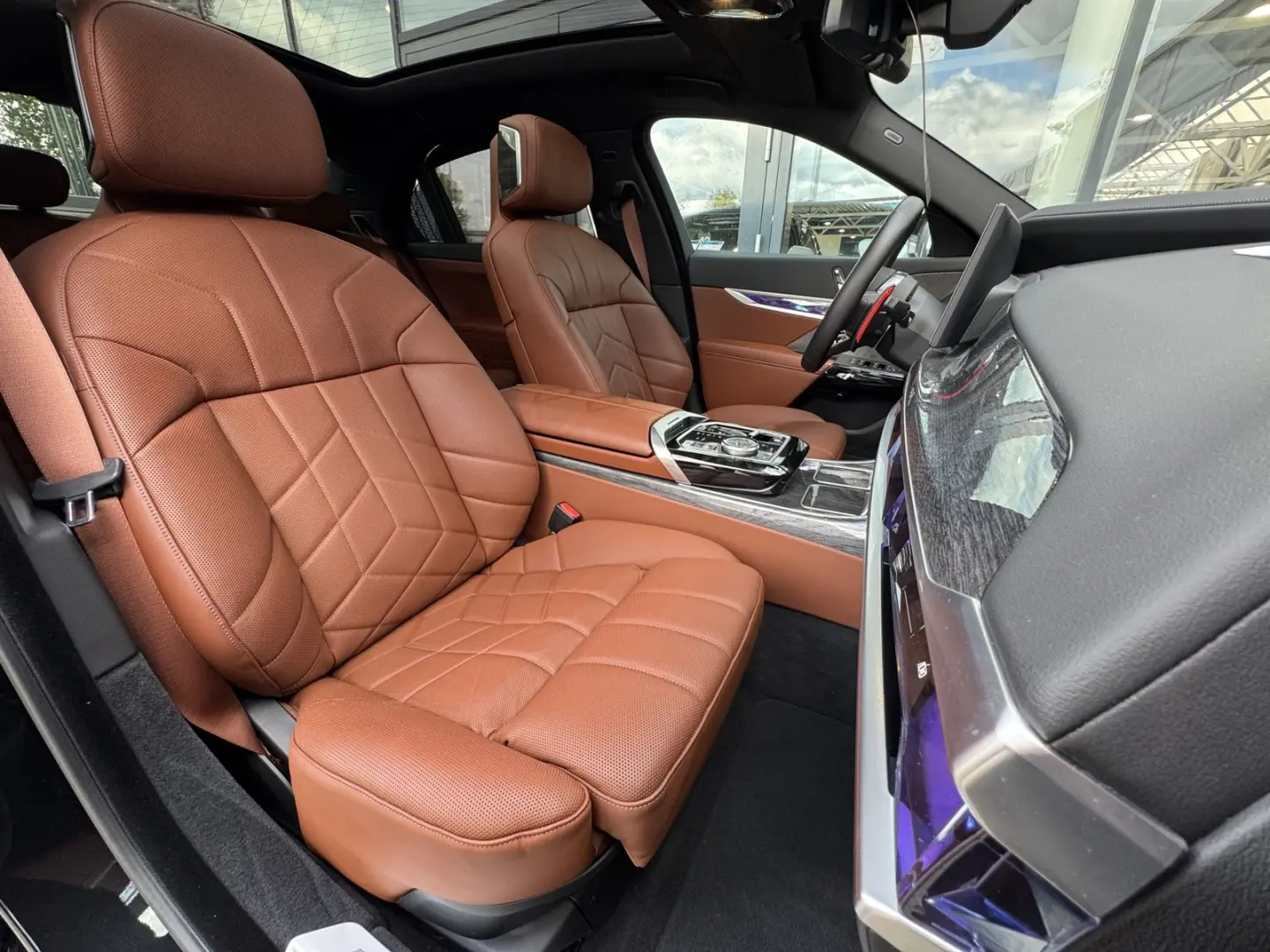 M760e xDrive Autobahnas. P.SKY Massage Autm.Tür
