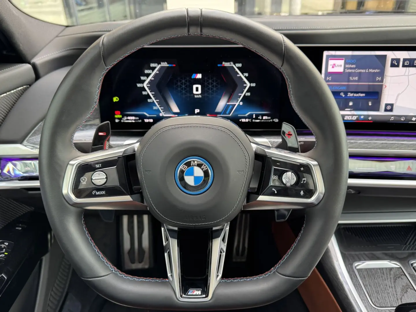 M760e xDrive Autobahnas. P.SKY Massage Autm.Tür