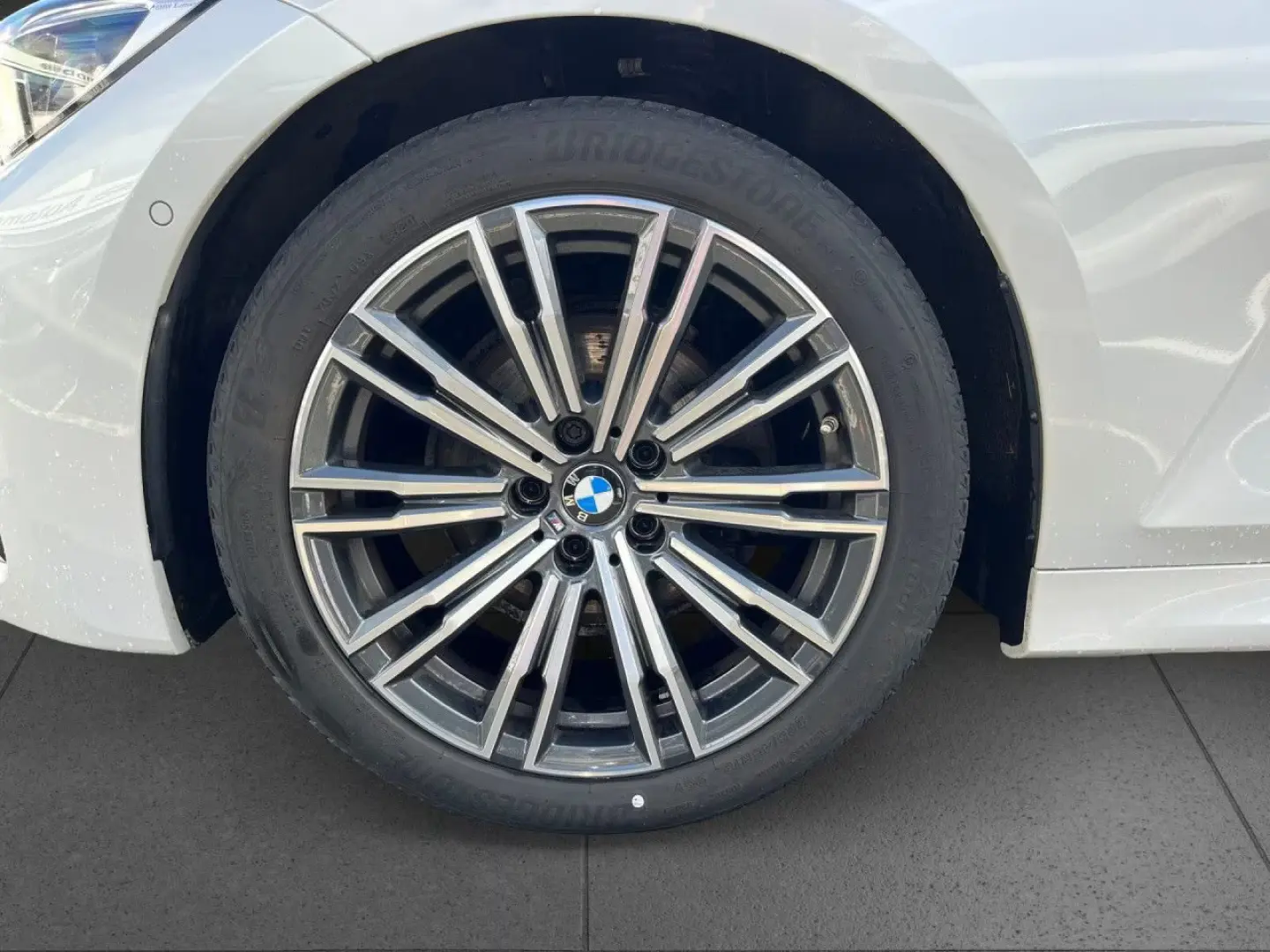 BMW 320 d xDrive Limo M SPORT LivePlus