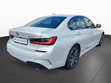 BMW 320 d xDrive Limo M SPORT LivePlus